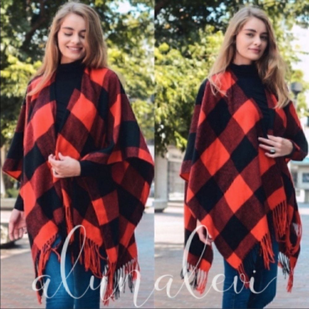 SALE! NWT Buffalo Plaid Poncho